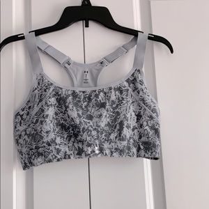 Under Armour Sports Bra in Grey Print
